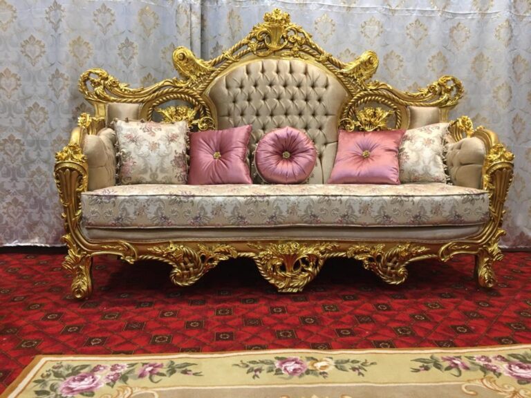 Golden Versailles Salon