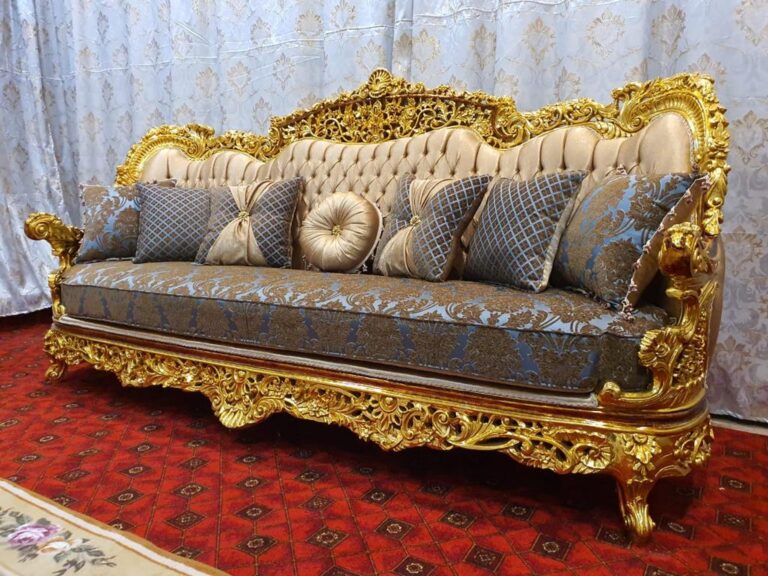 Grand Versailles Luxury salon