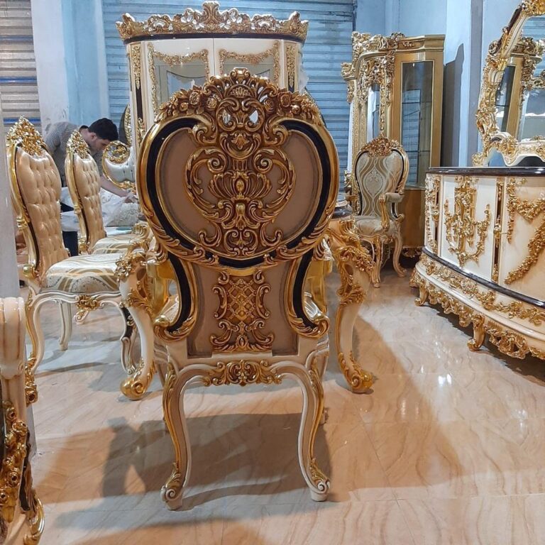 Opulent Palace dining room