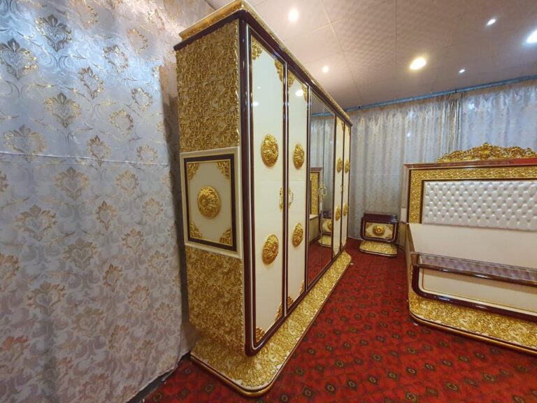 Harlem Royal bedroom